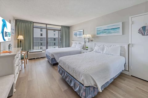 Stunning Bedroom Beautifully Decorated with Amazing Views 💫✨
