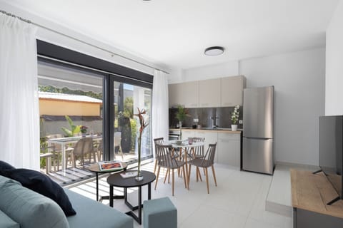 Villa, 3 Bedrooms, Garden View | Private kitchen | Full-size fridge, oven, stovetop, coffee/tea maker