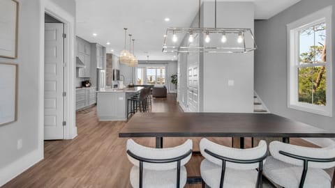 Majestic Palm 2nd Floor