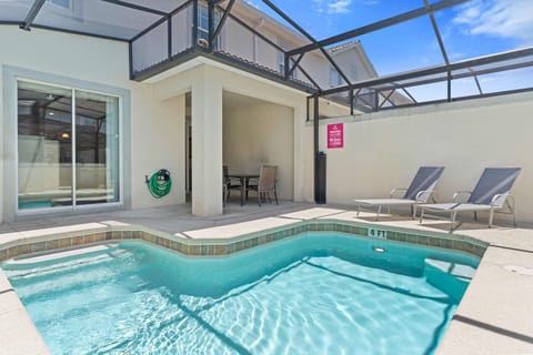 Amazing private pool of the town house in Kissimmee Florida - Enjoy leisurely moments in inviting pool area - Lounge in tranquility by the sparkling waters - Features outdoor dining and BBQ