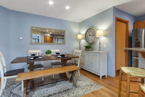 Dining Table, seating for 6