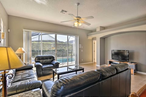 House (5 Bedrooms) | Interior