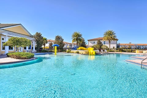 Villa (6 Bedrooms) | Front of property