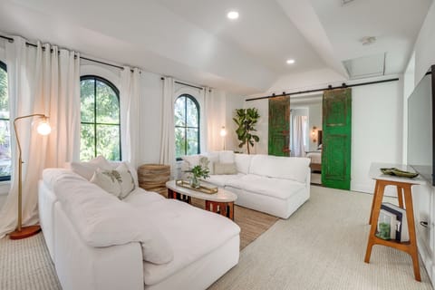 Apartment (1 Bedroom) | Interior