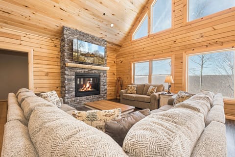 House (Multiple Bedrooms) | Front of property