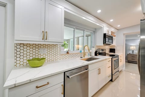 Villa (4 Bedrooms) | Interior