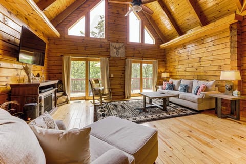 House (6 Bedrooms) | Interior