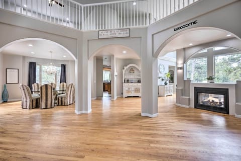 House (5 Bedrooms) | Interior