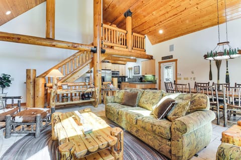 House (6 Bedrooms) | Interior