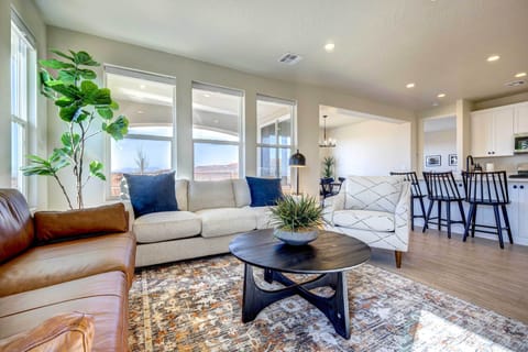 House (5 Bedrooms) | Interior