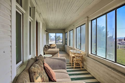 House (6 Bedrooms) | Interior