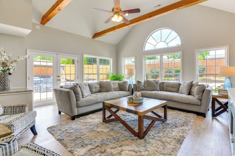 House (5 Bedrooms) | Interior