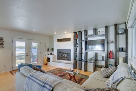 House (3 Bedrooms) | Front of property