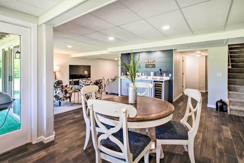 House (5 Bedrooms) | Interior