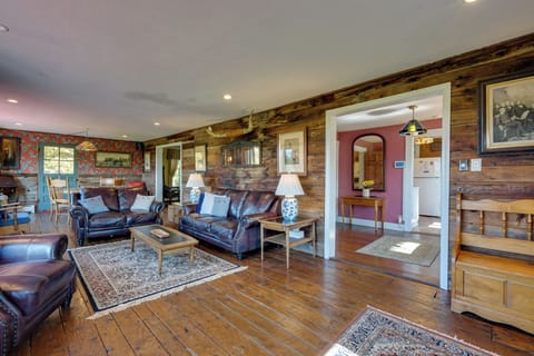 House (5 Bedrooms) | Interior