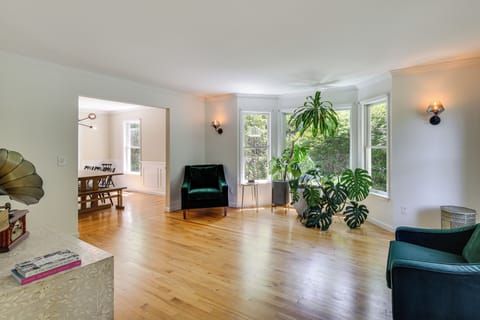 House (5 Bedrooms) | Interior