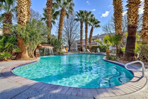 Apartment (2 Bedrooms) | Front of property