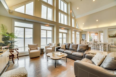 House (5 Bedrooms) | Interior
