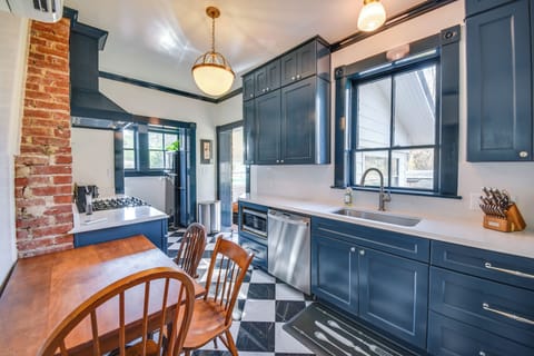 House (2 Bedrooms) | Front of property