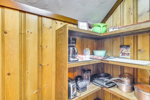 Apartment (0 Bedroom) | Interior