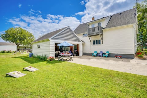 House (6 Bedrooms) | Interior