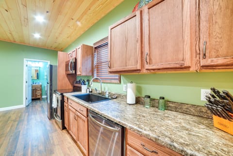 House (2 Bedrooms) | Interior