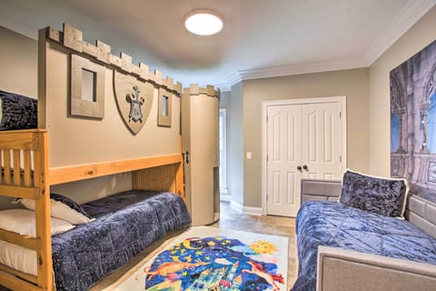 House (4 Bedrooms) | Interior