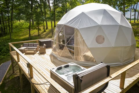 View of the hot tub 