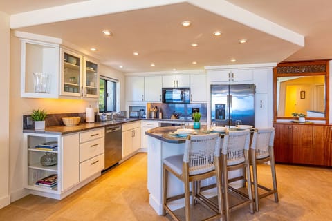 Well equipped spacious kitchen