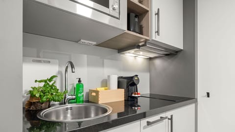 Shared fridge, microwave, spices, eco-friendly cleaning products