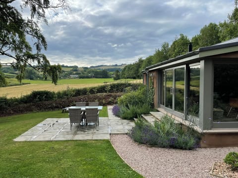 Cottage | Outdoor dining