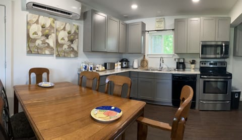 Dinning kitchen Area