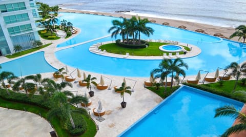 3 outdoor pools