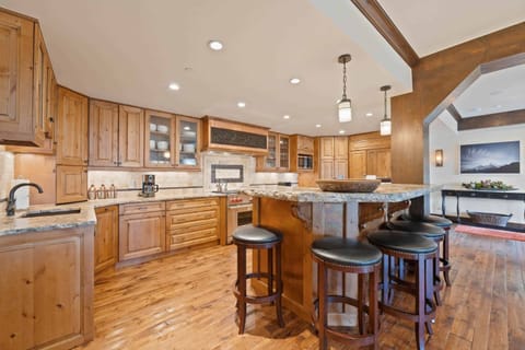 1682614933573-1697-18