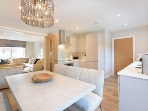 Fridge, dishwasher, electric kettle, toaster