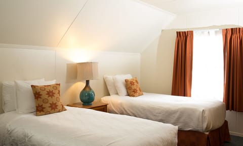 Family Cabin | Down comforters, iron/ironing board (on request), cribs (surcharge)
