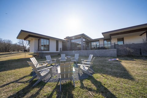 Make s'mores over the firepit