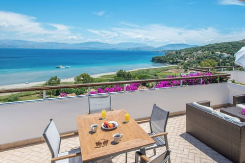 Apartment, 2 Bedrooms, Sea View | In-room safe, laptop workspace, blackout drapes, free WiFi