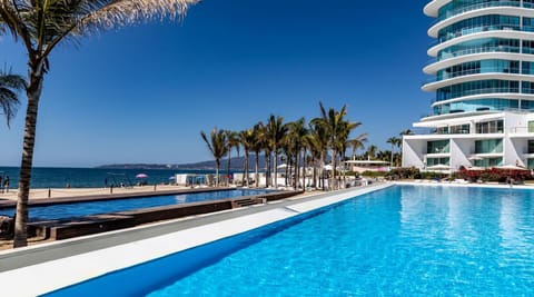 3 outdoor pools