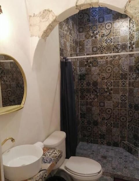 Standard Room, 1 King Bed | Free WiFi, bed sheets