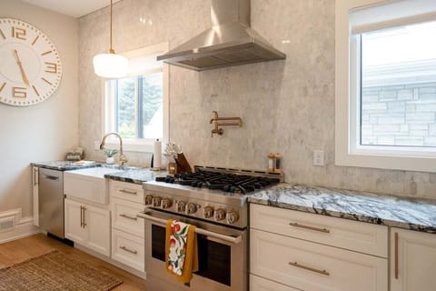 Fully Stocked Kitchen