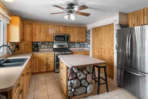 Large fully stocked kitchen