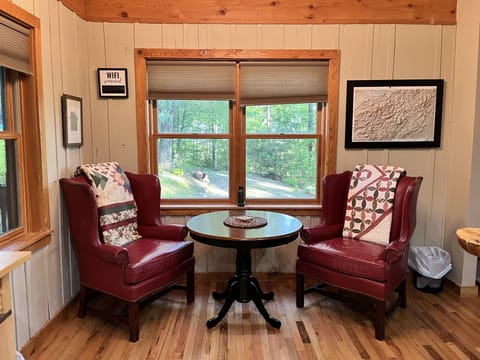 Cozy area in Kitchen for sipping coffee, surfing the Net, etc.