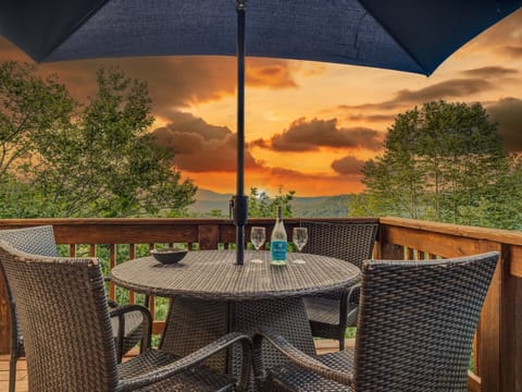 Unwind with a glass of wine or sip coffee enjoying the sunrise and sunsets