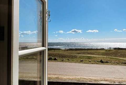 Romantic House | 3 bedrooms, soundproofing, iron/ironing board, free WiFi