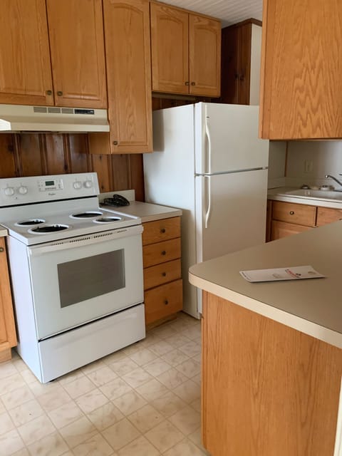 Indoors, Kitchen, Sink, Sink Faucet, Refrigerator