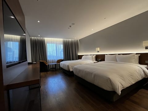 Family Room, 2 Double Beds | Desk, soundproofing, iron/ironing board, free WiFi