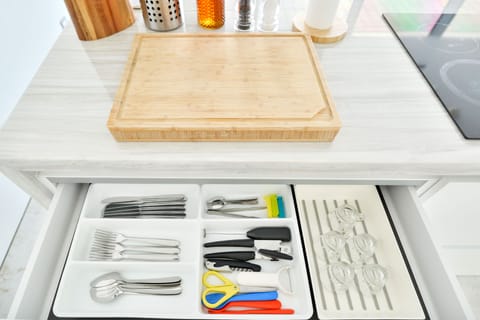 Luxury Apartment, 2 Bedrooms, Balcony, Sea View | Private kitchen | Full-size fridge, microwave, oven, stovetop