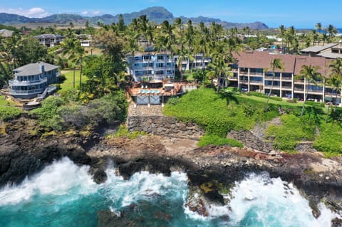 The amazing ocean front location of the Poipu Palms Resort!