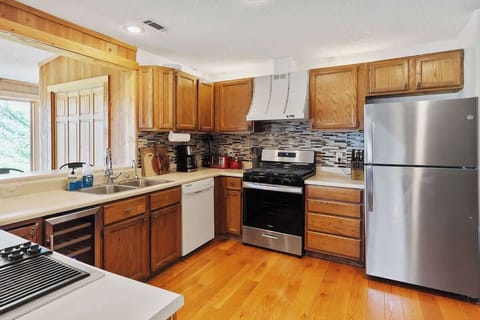 You will find plenty of cooking utensils to create family meals during your stay, along with dish and glassware for both indoor and outdoor use (full sets of plastic/melamine are available for the kids or use outside!).